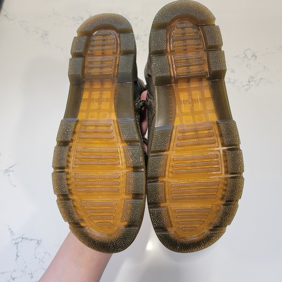 Dr Martens COMBS EXTRA TOUGH POLY CASUAL BOOTS. Like new condition. - Picture 6 of 7